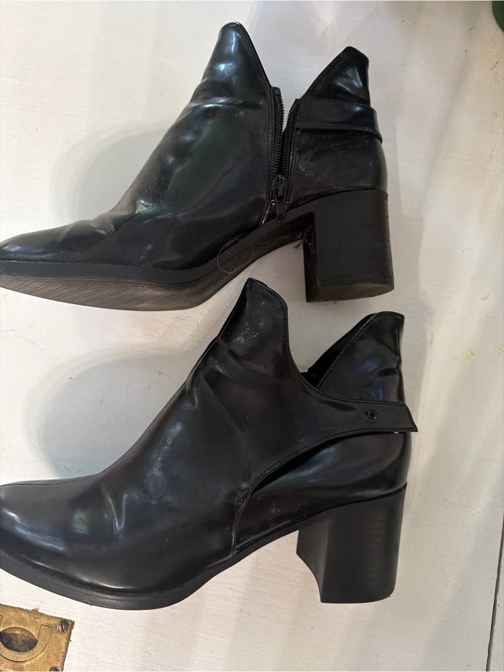Zara Black Pointed Toe Leather Block Heel Ankle Booties